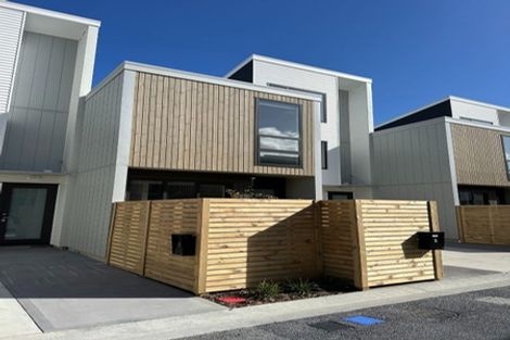 Photo of property in 10 Kamahi Place, Paraparaumu, 5032