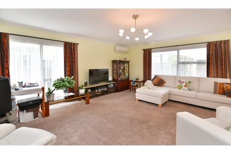 Photo of property in 34 Doment Crescent, Orewa, 0931