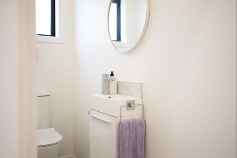 Photo of property in 1 Aroaro Lane, Raglan, 3225