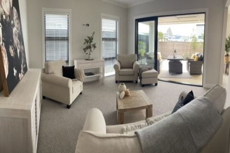 Photo of property in 16 Awatea Drive, Whitianga, 3510