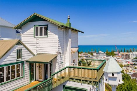 Photo of property in 42 Cameron Road, Bluff Hill, Napier, 4110