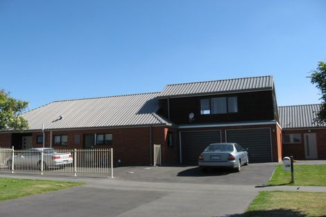 Photo of property in 1/23 Inglewood Place, Avonhead, Christchurch, 8042