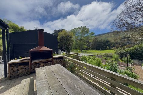 Photo of property in 977 Makara Road, Makara Beach, Karori, 6972