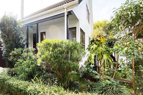 Photo of property in 2/14 Regia Close, Half Moon Bay, Auckland, 2012