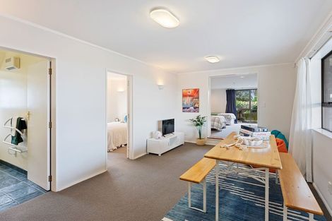 Photo of property in 31 Oratia Street, Waikanae Beach, Waikanae, 5036