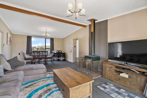 Photo of property in 64 Highfield Terrace, Newfield, Invercargill, 9812