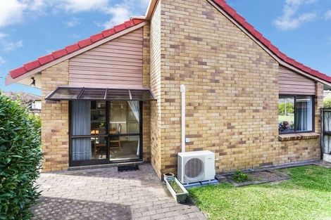 Photo of property in 2/15 Don Street, Papakura, 2110