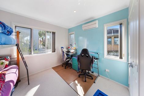 Photo of property in 17a Waller Avenue, Bucklands Beach, Auckland, 2012