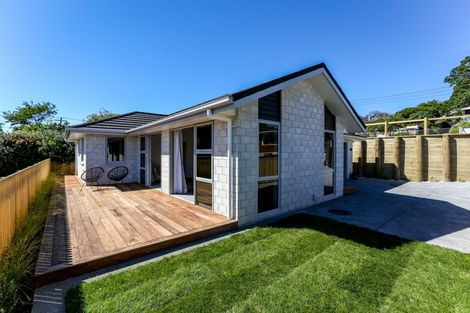 Photo of property in 6b Burns Street, Westown, New Plymouth, 4310