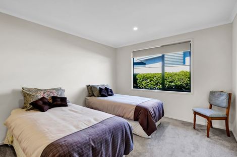 Photo of property in 49 Links Drive, Waiwhakaiho, New Plymouth, 4312