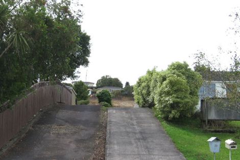 Photo of property in 33 Helleur Road, Massey, Auckland, 0614