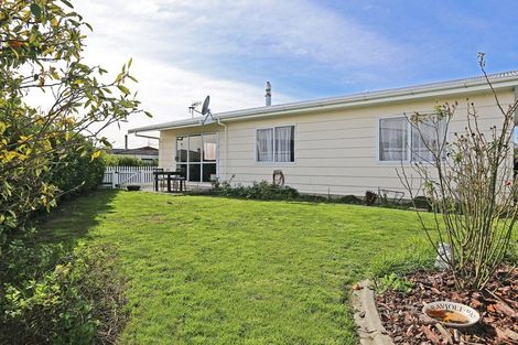 Photo of property in 8a Tukes Place, Greenmeadows, Napier, 4112