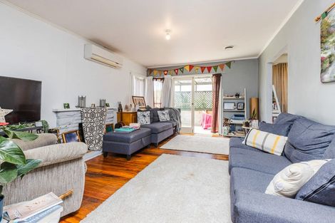 Photo of property in 16 Belgrave Place, Papakura, 2110