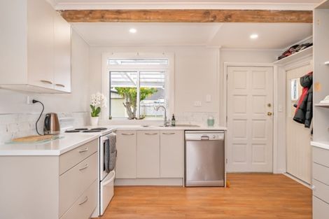 Photo of property in 25 Beth Street, Trentham, Upper Hutt, 5018