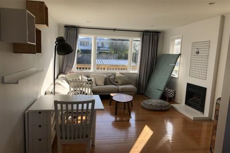 Photo of property in 140 Ennis Avenue, Pakuranga Heights, Auckland, 2010