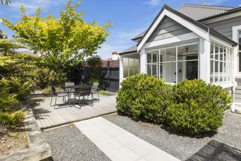 Photo of property in 91 Tomahawk Road, Andersons Bay, Dunedin, 9013
