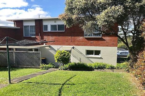 Photo of property in 1/1 Kaihu Street, Northcote, Auckland, 0627