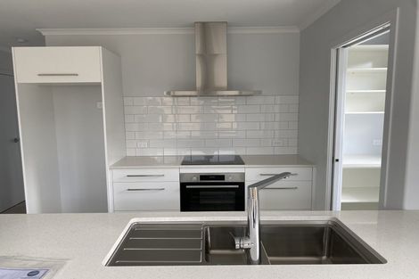 Photo of property in 28 Oioi Lane, Poike, Tauranga, 3112