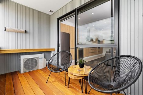 Photo of property in 3/2 Frances Bryers Road, Hobsonville, Auckland, 0616