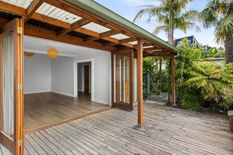 Photo of property in 35 Hospital Terrace, Hospital Hill, Napier, 4110