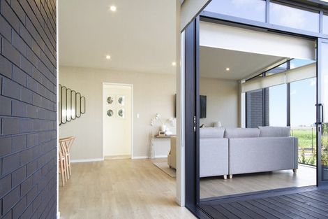 Photo of property in 4 Kukupa Lane, Long Bay, Auckland, 0630