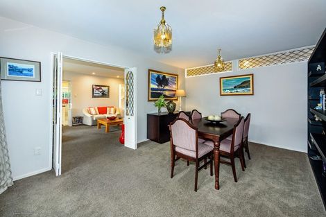Photo of property in 22 Felstead Place, Avonhead, Christchurch, 8042
