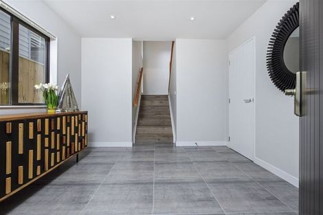 Photo of property in 24 Windlass Street, Long Bay, Auckland, 0630