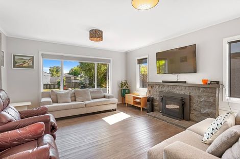 Photo of property in 2 Cambridge Terrace, Taradale, Napier, 4112