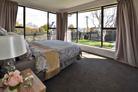 Photo of property in 445 Mairehau Road, Parklands, Christchurch, 8083