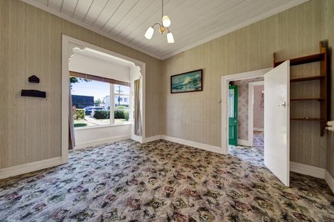 Photo of property in 67 Govett Avenue, Frankleigh Park, New Plymouth, 4310