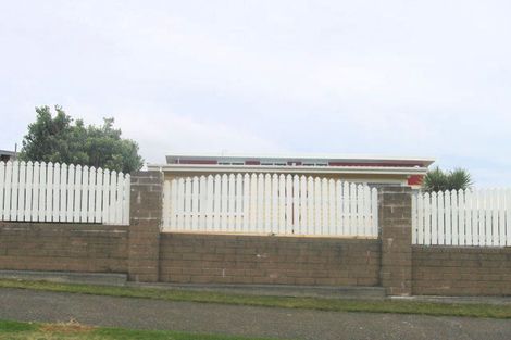 Photo of property in 24 Mulberry Street, Maungaraki, Lower Hutt, 5010