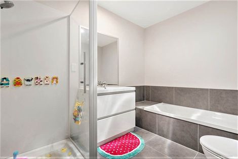 Photo of property in 100 Arion Road, Takanini, 2112