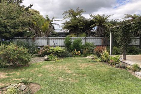 Photo of property in 645 Queen Street East, Levin, 5510
