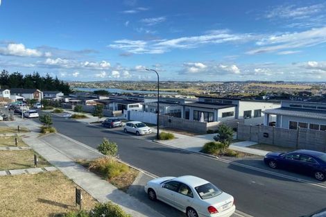 Photo of property in 58 Ascension Crescent, Orewa, 0931