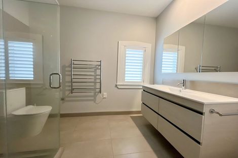 Photo of property in 8 Cumberland Avenue, Westmere, Auckland, 1022