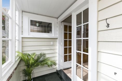 Photo of property in 120 Trelissick Crescent, Ngaio, Wellington, 6035