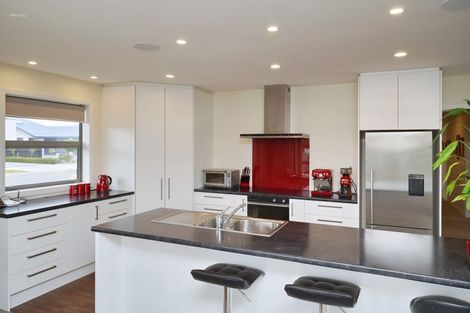 Photo of property in 19 Sutherland Drive, Kaiapoi, 7630