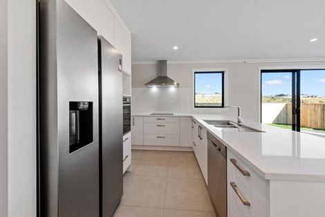 Photo of property in 62 Whakaturou Crescent, Pyes Pa, Tauranga, 3112