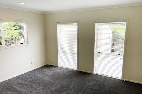 Photo of property in 19 San Bernadino Drive, Henderson, Auckland, 0612