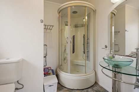 Photo of property in 251 Shakespeare Street, Leamington, Cambridge, 3432