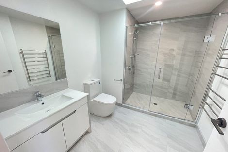 Photo of property in 2/61 East Street, Papakura, 2110