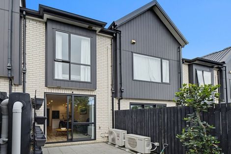 Photo of property in 7 Wharara Lane, Massey, Auckland, 0614