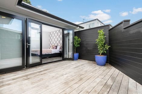 Photo of property in 220 Kepa Road, Mission Bay, Auckland, 1071