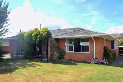 Photo of property in 77 Garreg Road, Bryndwr, Christchurch, 8052