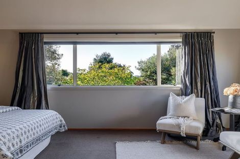 Photo of property in 19 Ruamahanga Crescent, Terrace End, Palmerston North, 4410