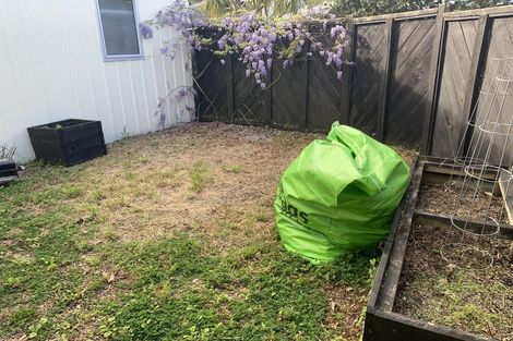 Photo of property in 2/55 Sylvia Road, Hillcrest, Auckland, 0627