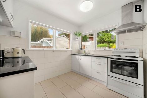 Photo of property in 49 Peach Road, Glenfield, Auckland, 0629