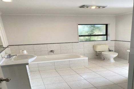 Photo of property in 22 Andrusha Place, Flat Bush, Auckland, 2019