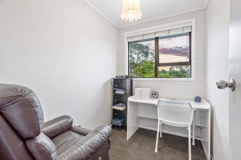 Photo of property in 20 Glen Marine Parade, Glendene, Auckland, 0602