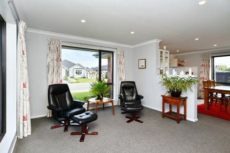 Photo of property in 11 Wearing Place, Kaiapoi, 7630